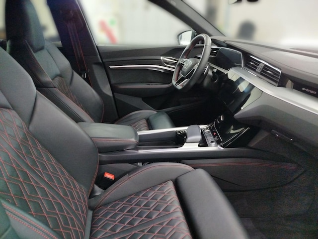 Audi Q8 e-tron 55 Quattro S-Line