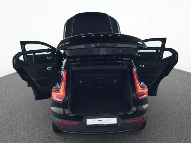 Volvo XC40 AWD Plus Recharge Twin Engine