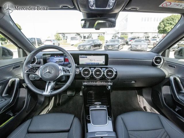 Mercedes-Benz A 200 Hatchback Progressive