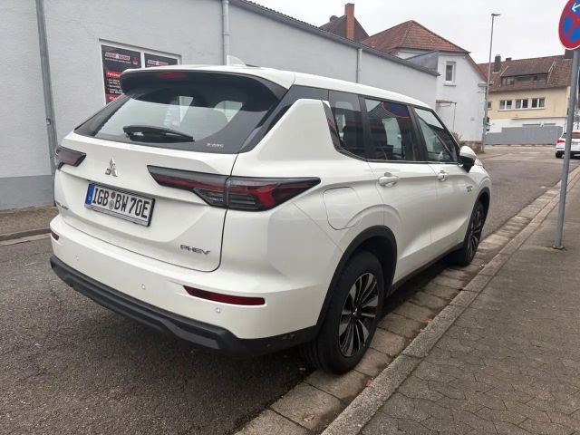Mitsubishi Outlander 4WD PHEV
