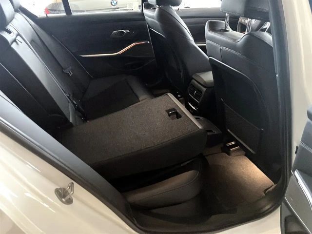 BMW 320 320d Sedan Sport Line