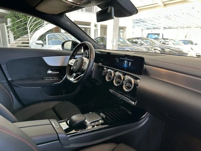 Mercedes-Benz CLA 200 AMG Line