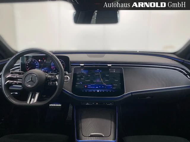 Mercedes-Benz E 200 AMG Line Sedan