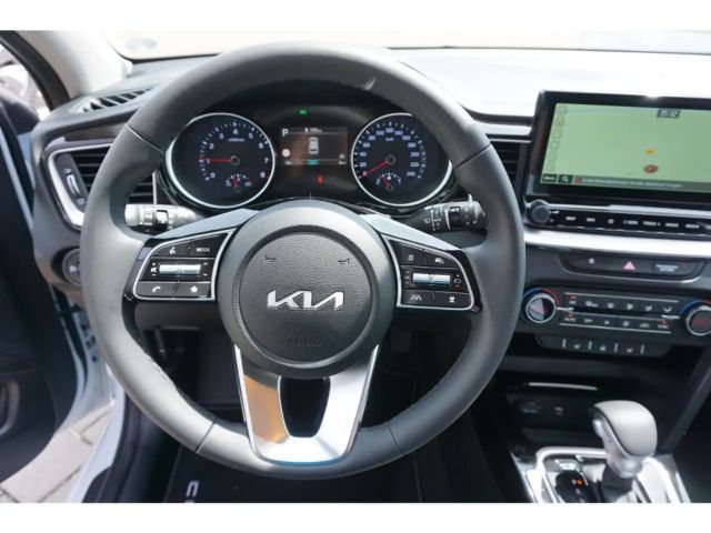 Kia Ceed 1.0T 100 48V Ultimate DCT Navi Indukt. Kamera SHZ
