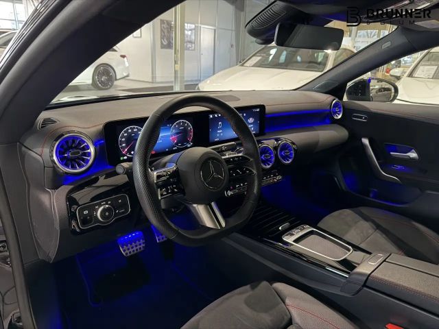 Mercedes-Benz CLA 200 AMG Line Coupé