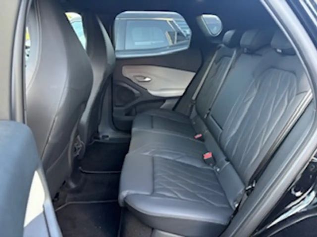 Ford Capri Premium RWD