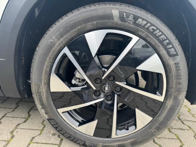 Opel Grandland X 100kW 1.2 **Navi+Pano+SD+SHZ+360**