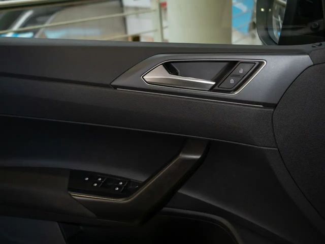 Volkswagen Taigo 1.0 TSI DSG R-Line Style