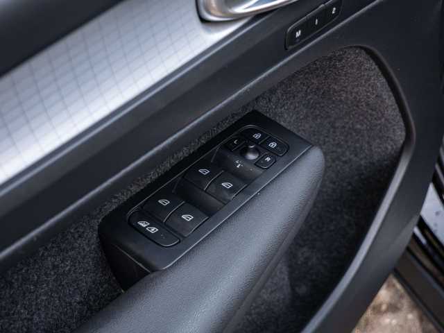 Volvo XC40 Dark Plus Recharge T5
