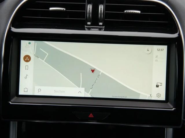 Jaguar XE AWD R-Dynamic SE