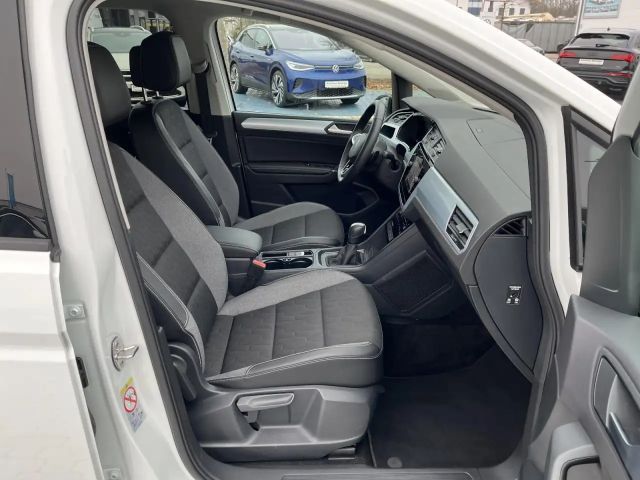 Volkswagen Touran 1.5 TSI DSG