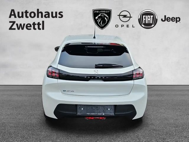 Peugeot E-208 Style