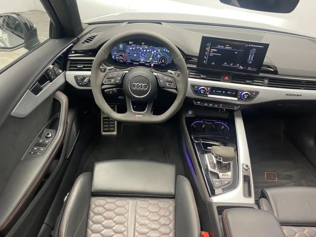 Audi RS4 Avant Quattro