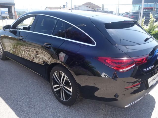 Mercedes-Benz CLA 180 CLA 180 d