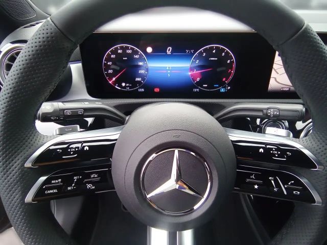 Mercedes-Benz A 180 AMG Line Hatchback