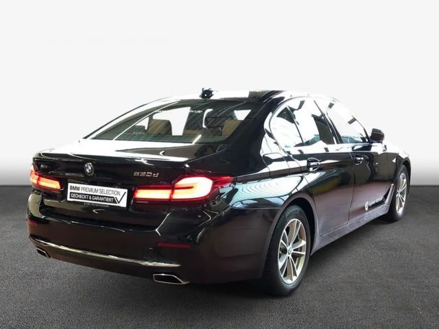 BMW 530 530d Luxury Line Sedan xDrive