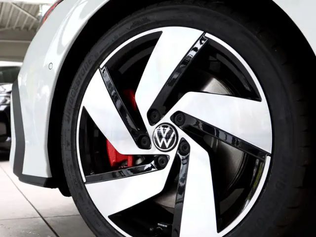 Volkswagen Golf 2.0 TSI DSG GTI