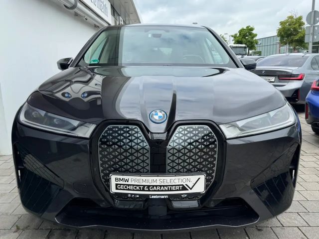 BMW iX xDrive50