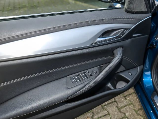 BMW 530 530d Luxury Line Sedan xDrive