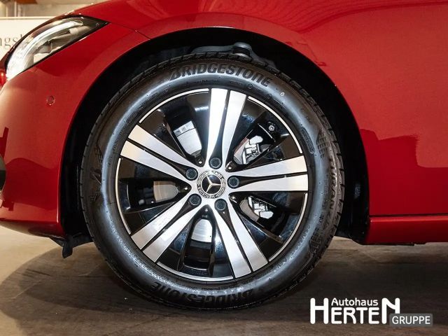 Mercedes-Benz C 180 AVANTGARDE Sedan