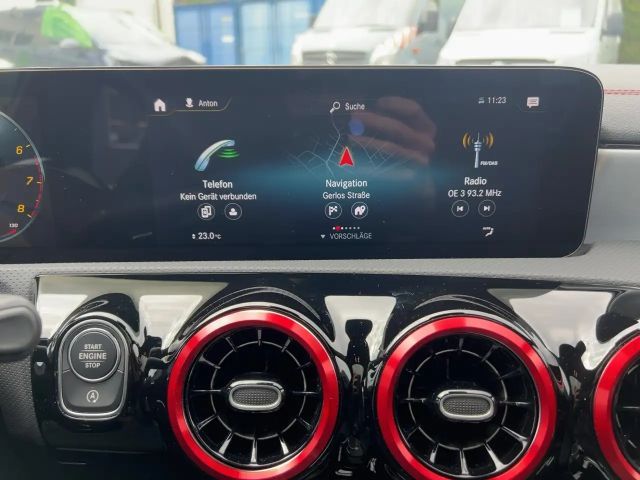 Mercedes-Benz CLA 200 AMG Line Coupé