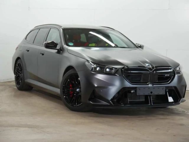 BMW M5 FROZEN DEEP GREY - BOWERS & WI