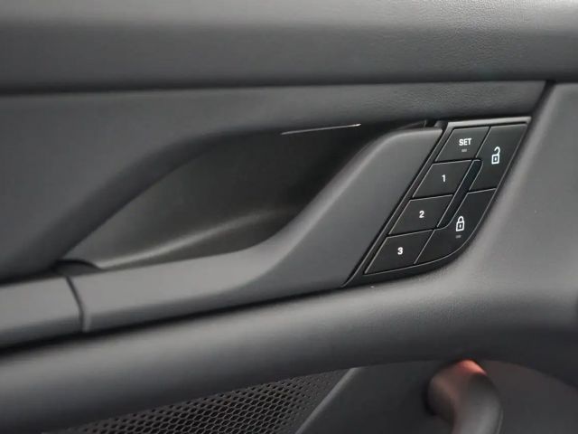 Porsche Taycan 4 Cross Turismo