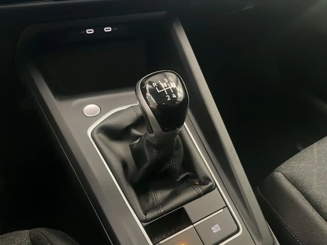 Volkswagen Golf 1.0 TSI Life Variant