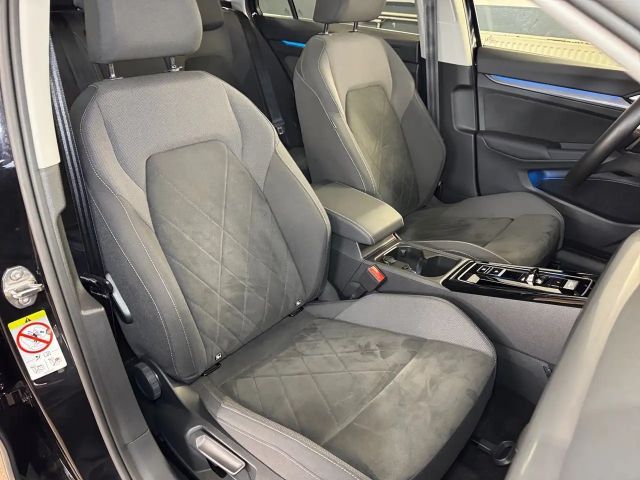 Volkswagen Golf 2.0 TDI DSG Style Variant