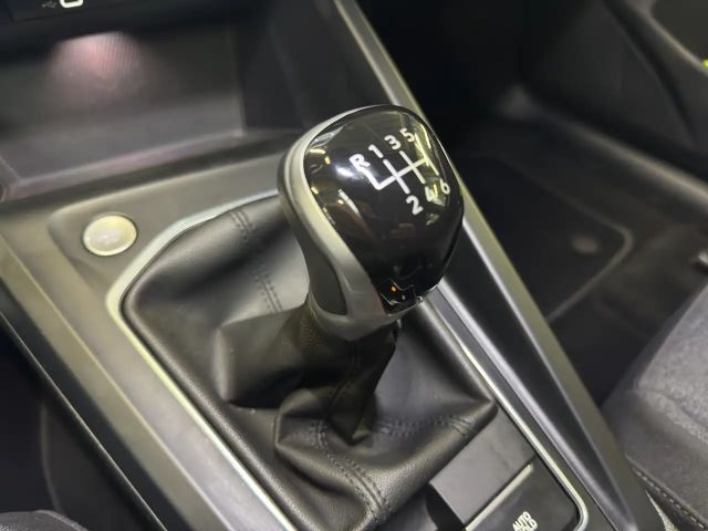 Volkswagen Golf 1.5 TSI Move Variant