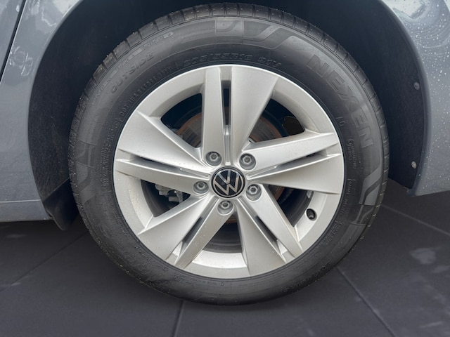 Volkswagen Golf 2.0 TDI DSG Life Variant