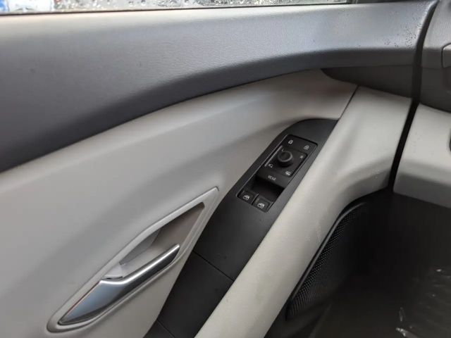 Ford Explorer Extended range RWD