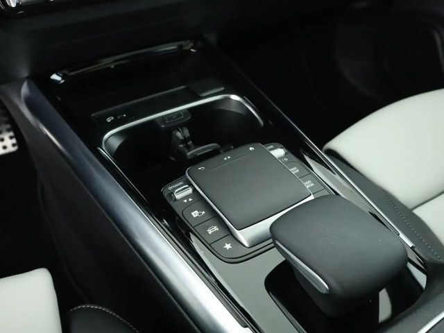 Mercedes-Benz B 250 AMG Line B 250 e