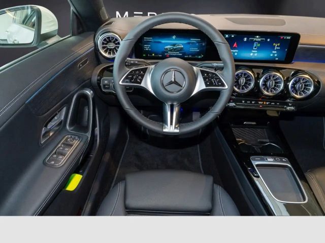 Mercedes-Benz CLA 200 Shooting Brake