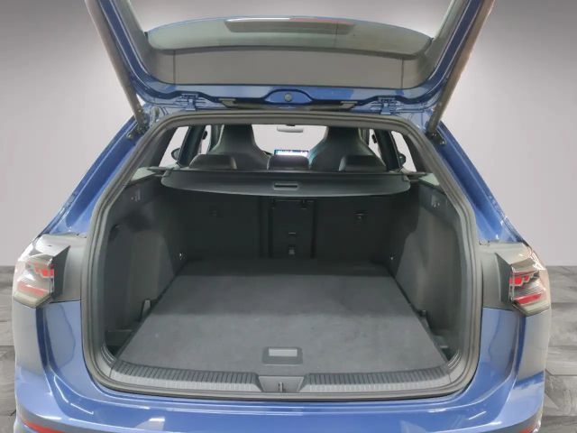 Volkswagen Golf 1.5 TSI R-Line Variant