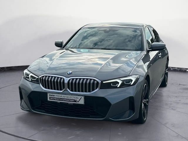 BMW 320 320d M-Sport Sedan xDrive