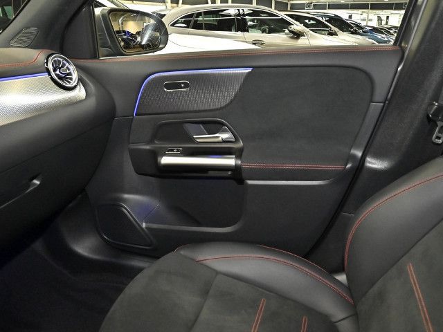 Mercedes-Benz EQA 300 4MATIC