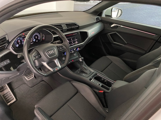 Audi Q3 35 TDI S-Tronic