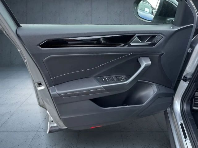 Volkswagen T-Roc 1.5 TSI DSG R-Line