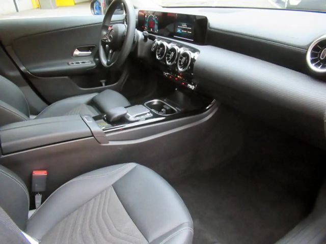 Mercedes-Benz CLA 180 Shooting Brake