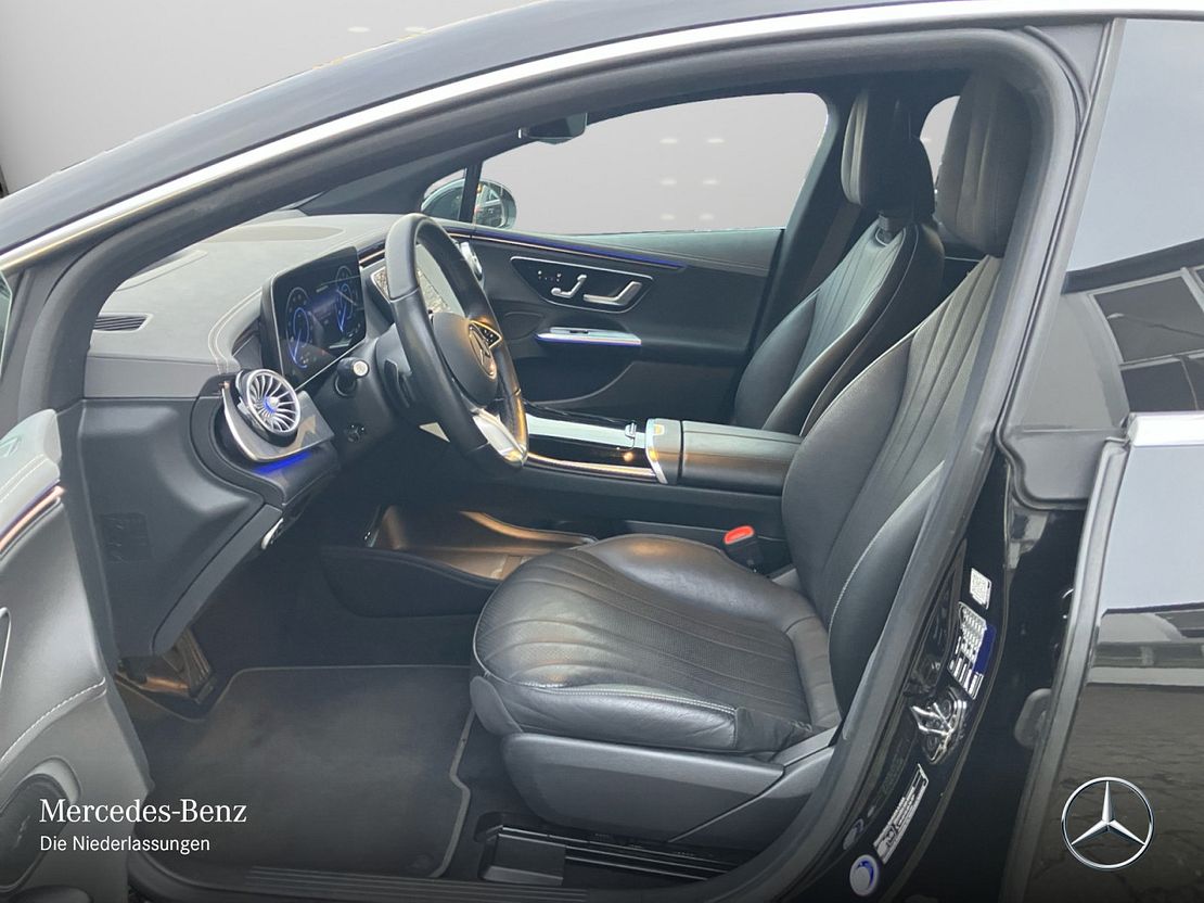 Mercedes-Benz EQE 300 Sedan