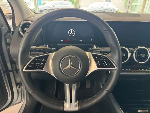 Mercedes-Benz B 220 B 220 d Progressive