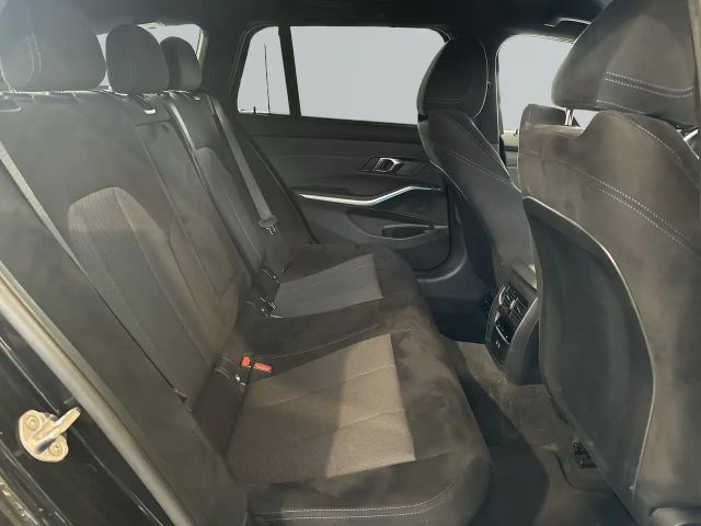 BMW 330 330i M-Sport Touring xDrive