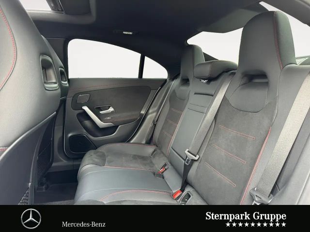 Mercedes-Benz CLA 200 AMG Line Coupé