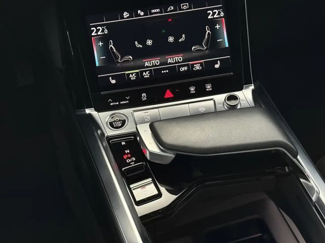 Audi Q8 e-tron 50 Business Quattro