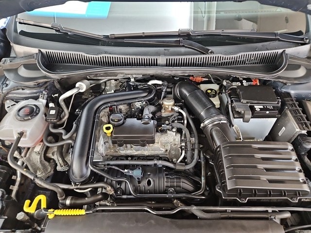 Volkswagen Polo 1.0 TSI DSG R-Line