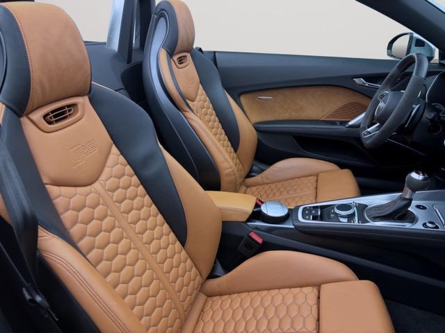 Audi TT RS Quattro Roadster S-Tronic