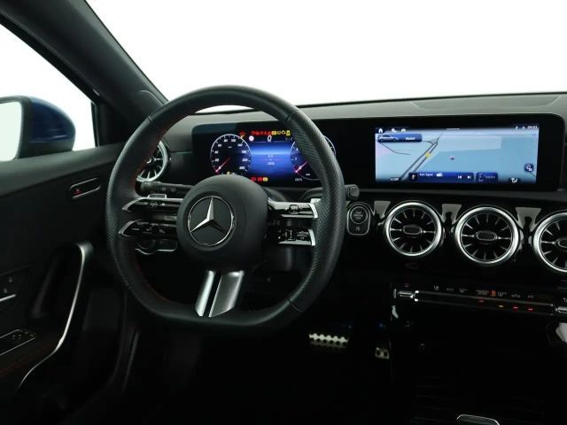 Mercedes-Benz A 200 AMG Line