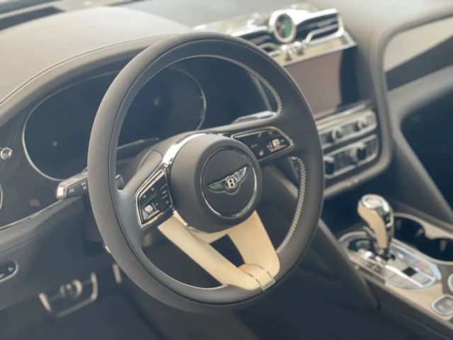 Bentley Bentayga V8