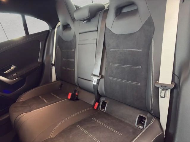 Mercedes-Benz CLA 200 Coupé